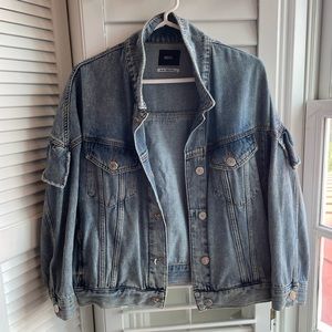 URBAN OUTFITTERS denim jacket with back ruffle detail